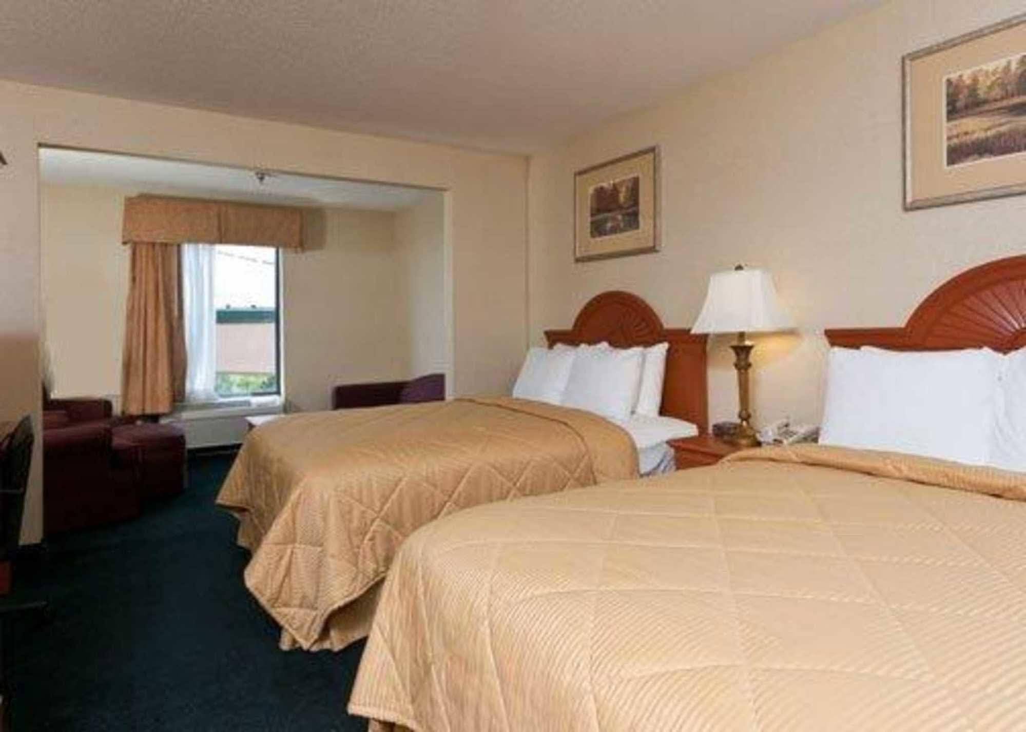 Giles Hotel Inn And Suites Pulaski Quarto foto